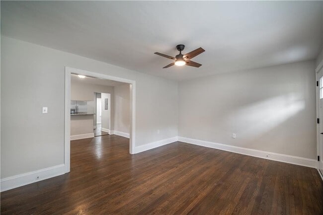 Building Photo - 2137 Delowe Dr