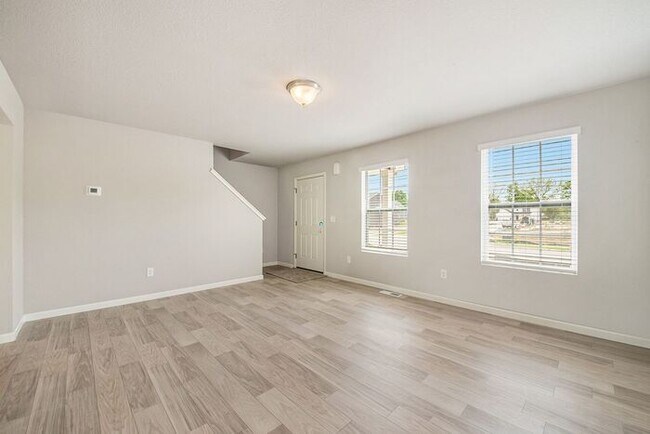 Foto del edificio - 2928 Sycamore River Dr