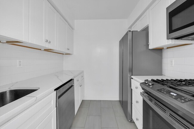 Foto del edificio - 155 W 70th St
