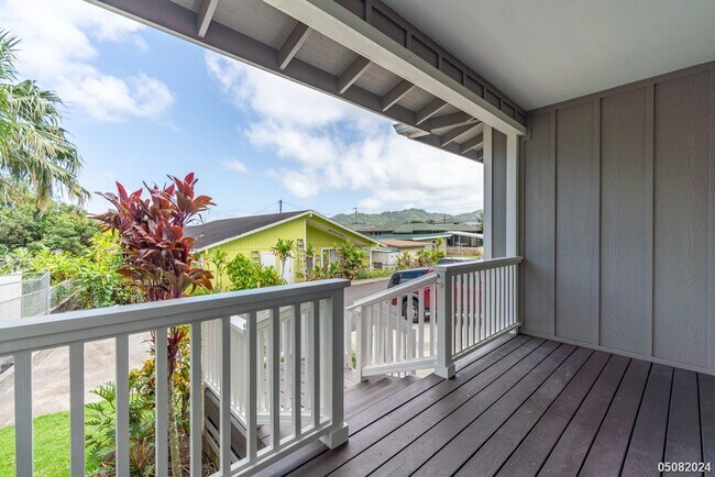Building Photo - Beautiful Executive Custom Home in Kaneohe