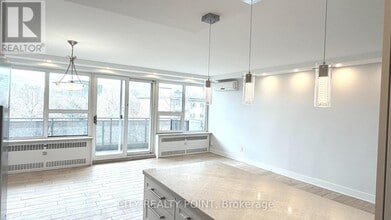 Building Photo - 10 Shallmar Blvd