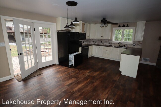 Building Photo - 3 br, 2 bath House - 121 Mail Route Road