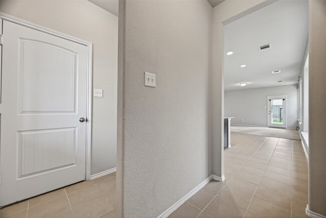 Foto del edificio - 2519 Northern Great White Ct