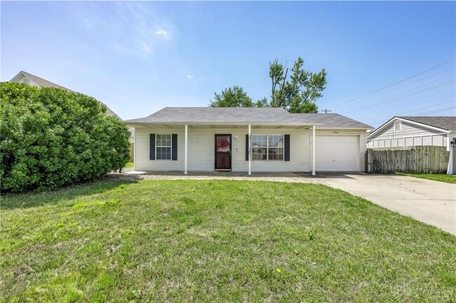 Building Photo - 2502 Parkcrest Dr