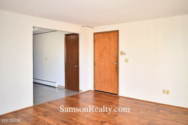 Building Photo - 1 br, 1 bath Condo - 1 woodward ave 4 Unit 4