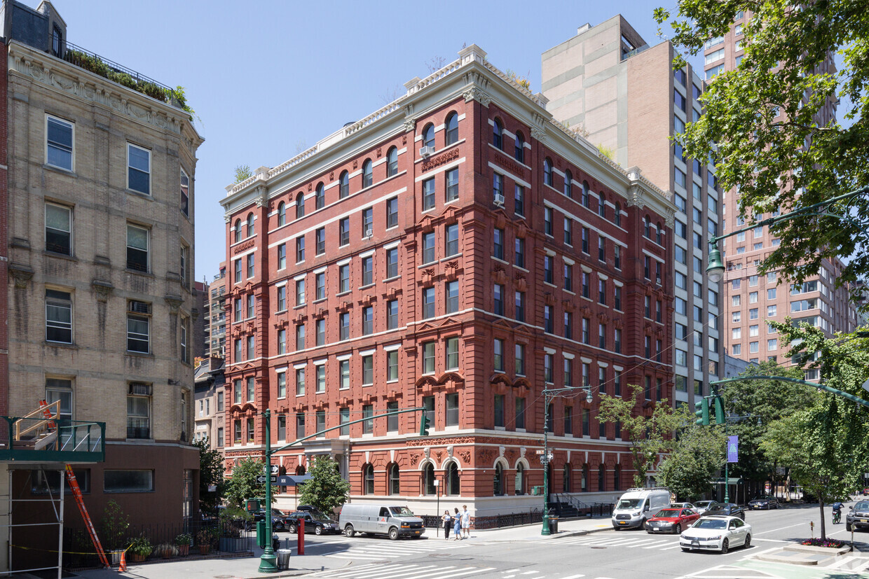 Primary Photo - 380 Columbus Avenue