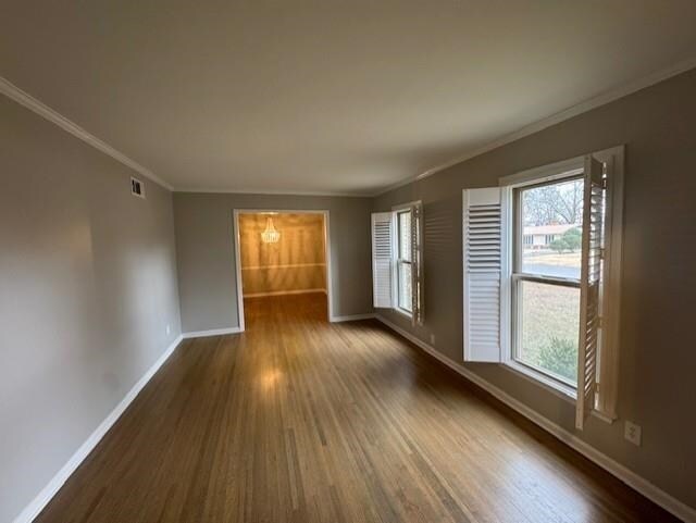 Building Photo - 1592 W Crestwood Dr