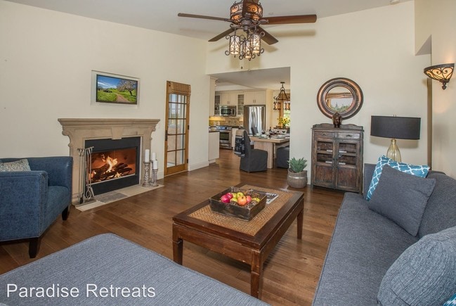Building Photo - 3 br, 2 bath House - 3385 Baseline Avenue