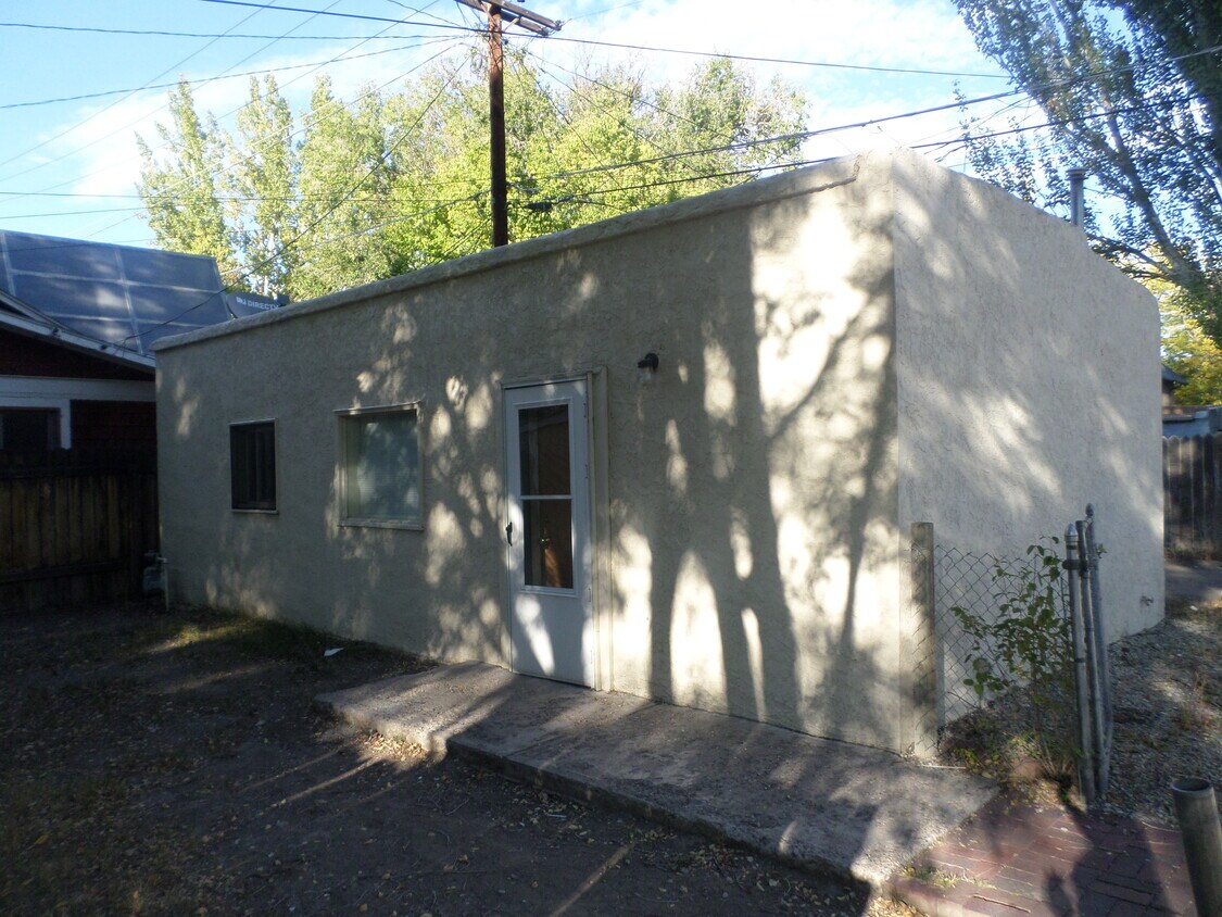 Primary Photo - 304 Bell Ave