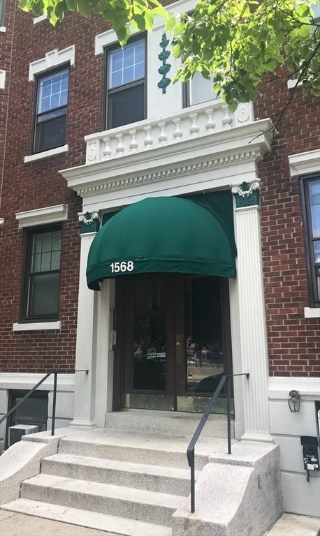 Building Photo - 1568 Commonwealth Ave