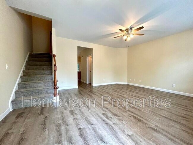 Foto del edificio - 125 Charterhouse Ln