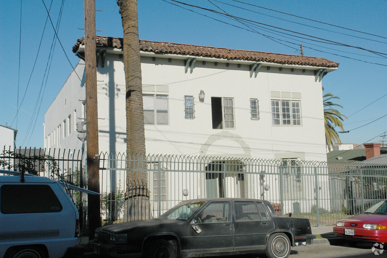 Primary Photo - 229 S Westlake Ave