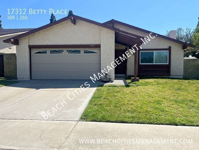 Building Photo - Exquisitely Remodeled 3 bedroom, 2 bath Ho...