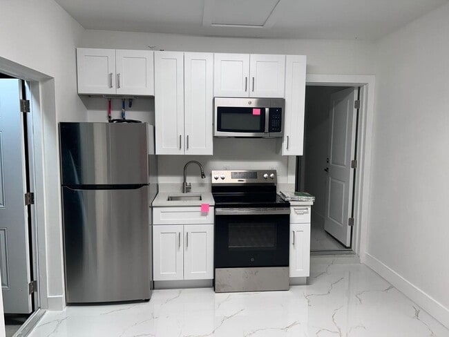 Foto del edificio - 2119 Armour Rd