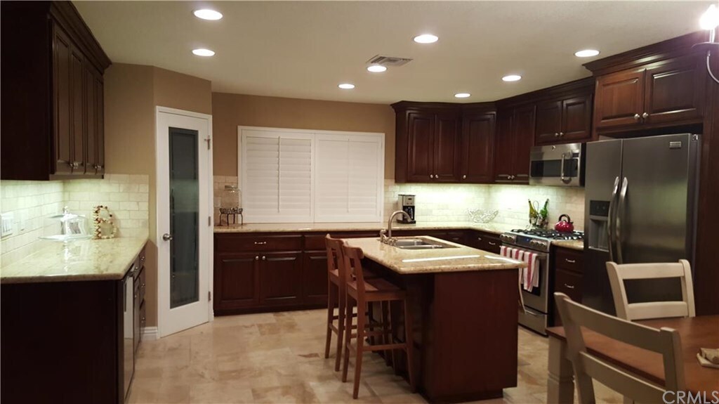 Foto principal - 17937 Magnolia Blvd