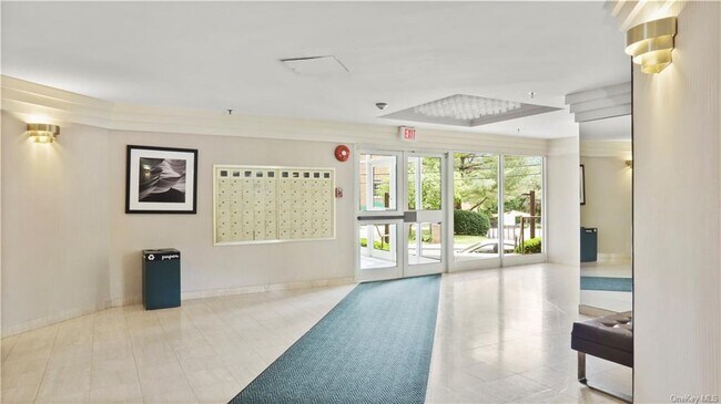 Building Photo - 14 Nosband Ave