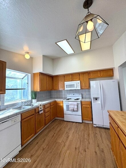 Building Photo - 6052 Walnut Creek Rd