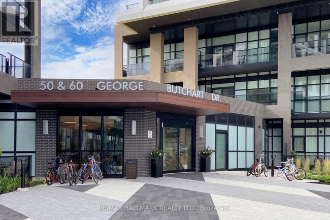Building Photo - 60-460 George Butchart Dr