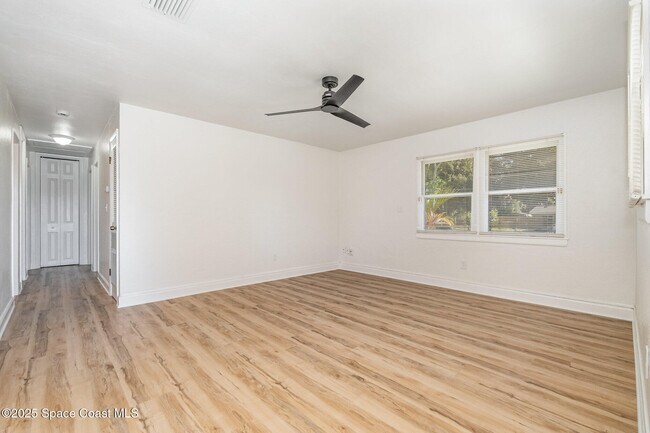 Foto del edificio - 4226 Sherwood Blvd