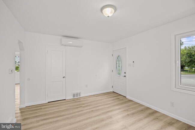 Foto del edificio - 318 Essex Ave