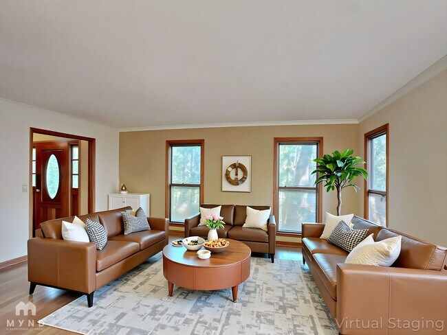 Foto del edificio - 3747 Running Fox Dr