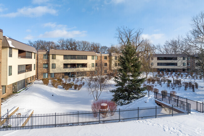 Building Photo - Windwood Condominiums