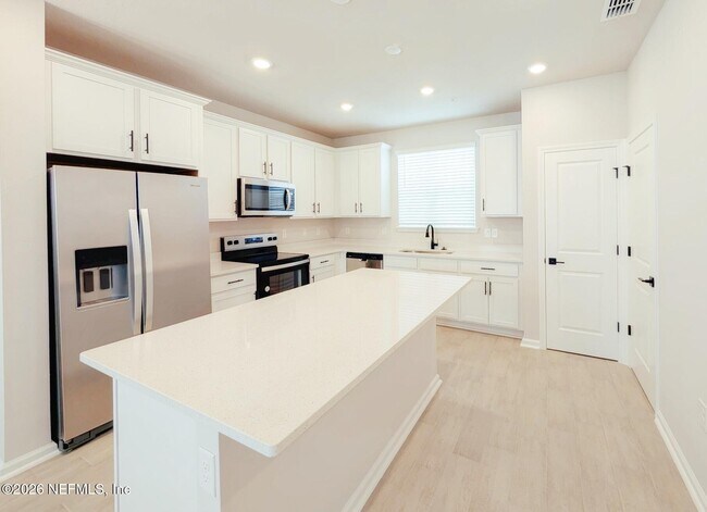 Building Photo - 162 Barstow Pl