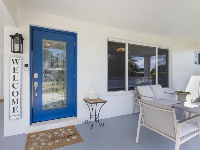 Foto del edificio - 301 NE 23rd St