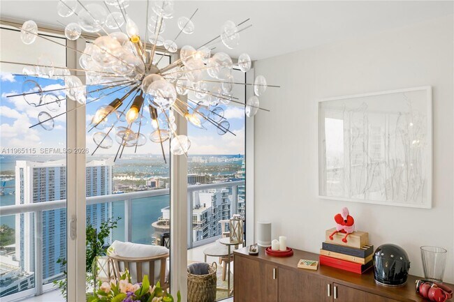 Foto del edificio - 495 Brickell Ave