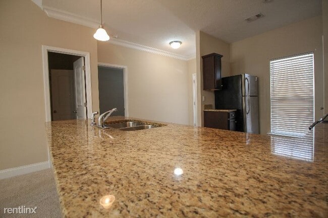 Foto del edificio - 3 br, 2 bath Townhome - 355 High meadows