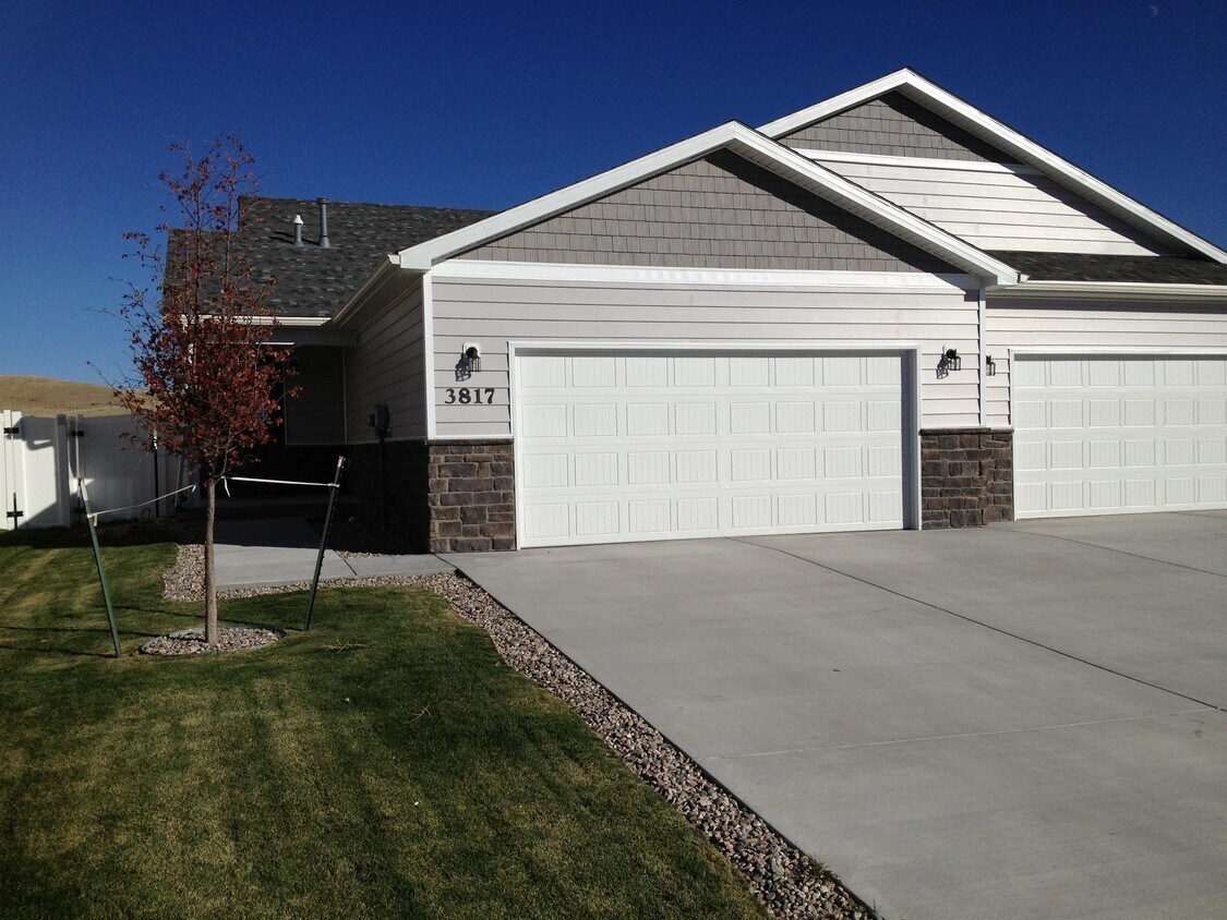 Foto principal - 3817 Gunsmoke Rd