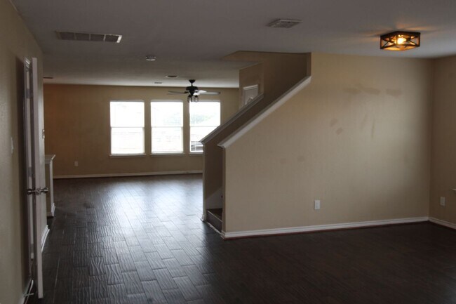 Foto del edificio - 2435 Castle Pines Dr