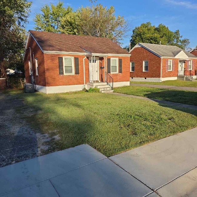 Foto del edificio - 1021 W Indian Trail