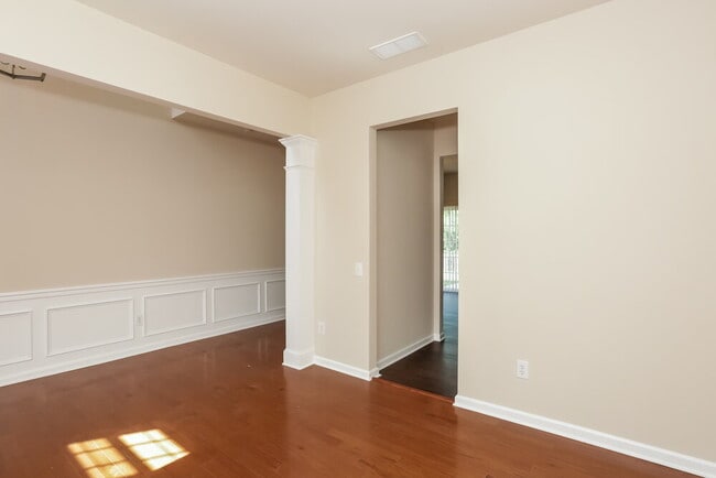 Foto del edificio - 10910 Claude Freeman Dr