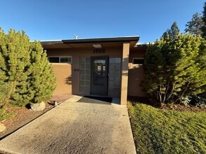 Building Photo - 1562 NW 1st St