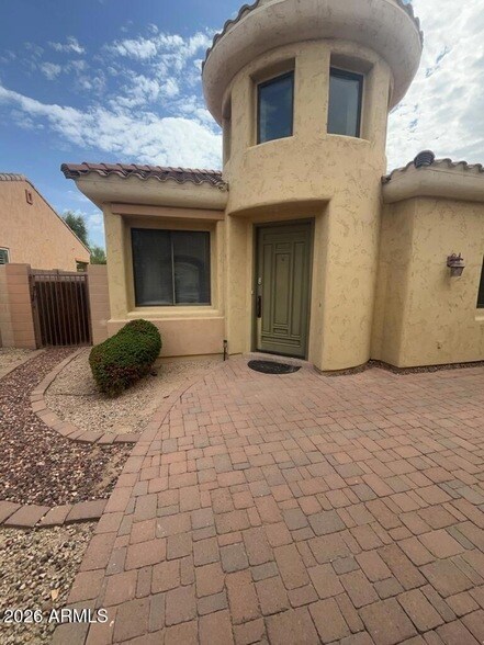 Foto del edificio - 14366 W Cypress St