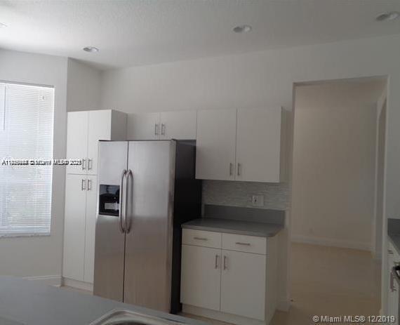 Foto del edificio - 3013 Woodlands Dr