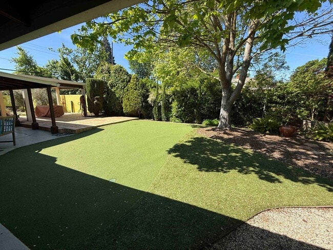 Foto del edificio - Charming Land Park 2 Bedroom