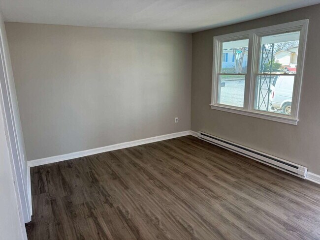 Foto del edificio - Cozy 1-Bedroom Gem in Greenville – Affordable W. GVL Apartment!