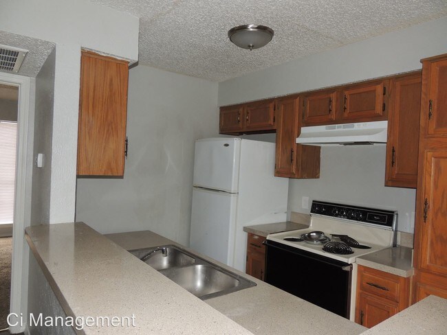 Building Photo - 6526 Ridgecrest Rd
