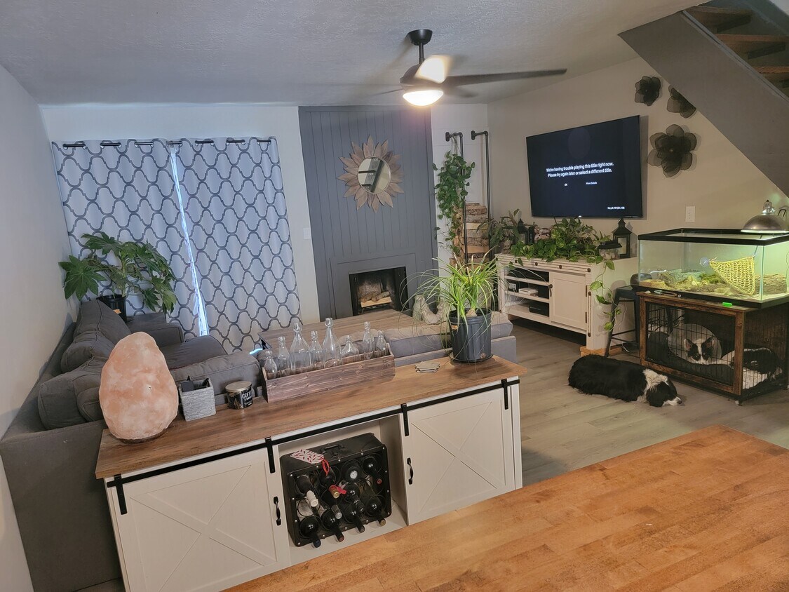 Foto principal - 3415 Rebecca Ln