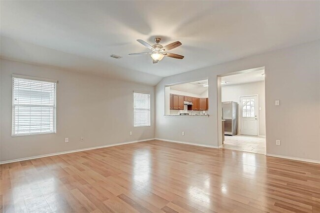 Foto del edificio - 19802 River Breeze Dr