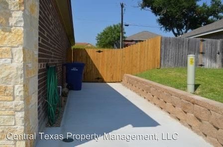 Building Photo - 4 br, 2.5 bath House - 1609 Indian Camp Trail