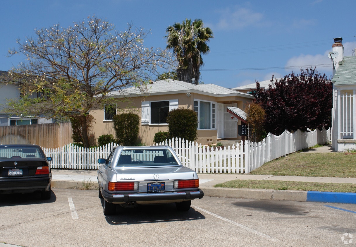 Building Photo - 938-944 Emerald St