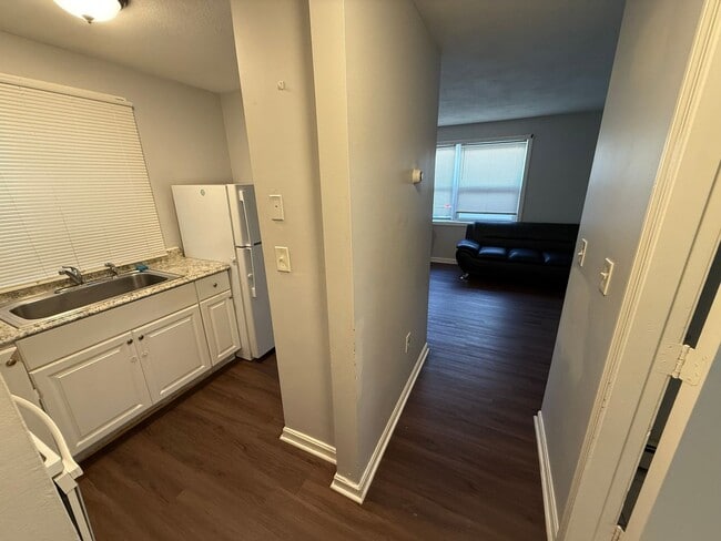 Photo - 138 Franklin St Apartment