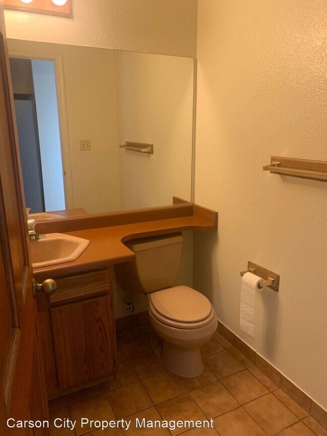 Foto del edificio - 3 br, 2.5 bath House - 2075 Lakeshore Dr