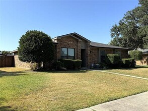 Building Photo - 1762 Glencairn Ln