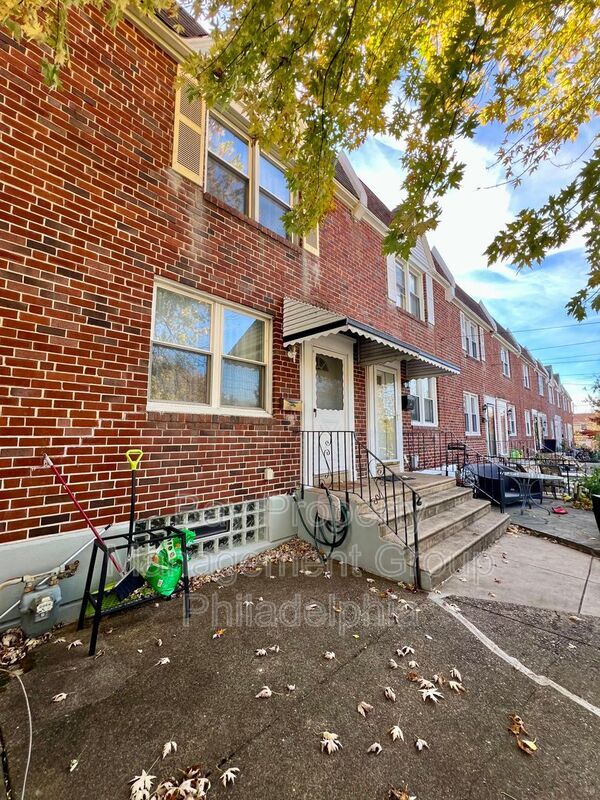 Foto del edificio - 48 Orange Ave