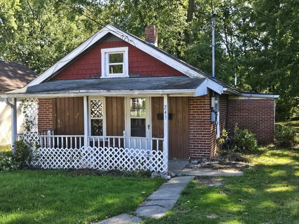 Primary Photo - 245 Euclid Ave