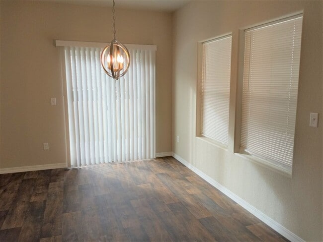 Photo - 3 Bed 2.5 Bath Home with AC!